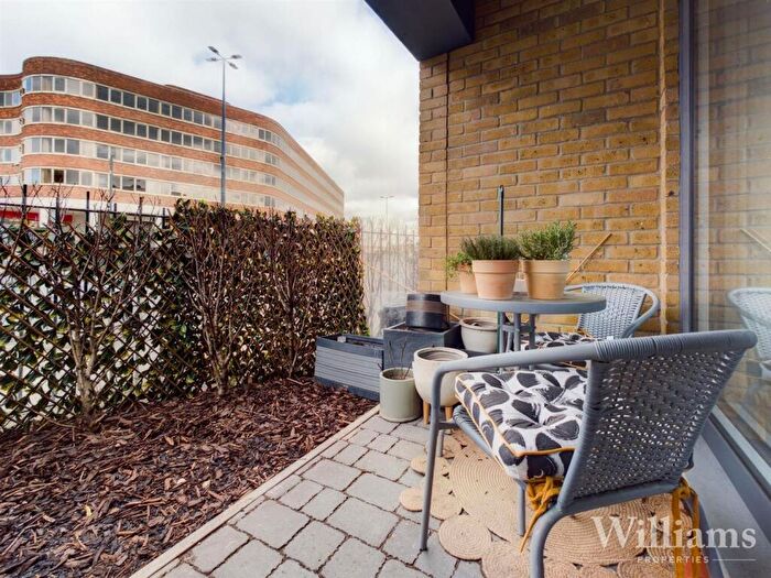 1 Bedroom Flat For Sale In The Arc, Exchange Street, Aylesbury, HP20