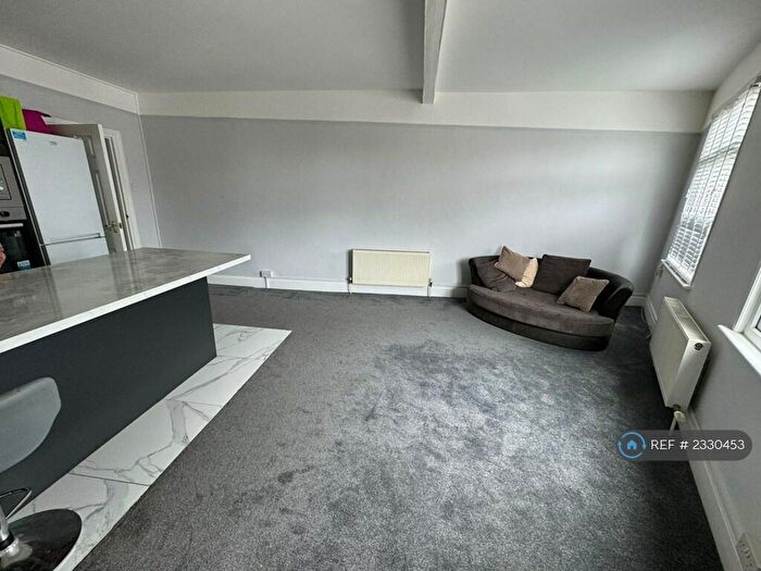 1 Bedroom Flat To Rent In Livingstone Circus, Gillingham, ME7