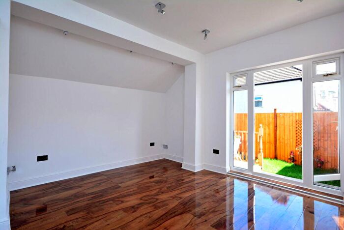 1 Bedroom Maisonette To Rent In Lincoln Road, South Norwood, London, SE25