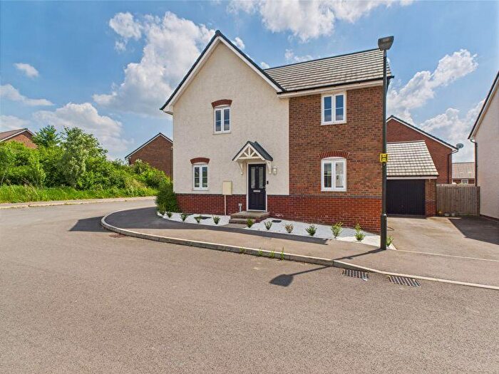 4 Bedroom Detached House For Sale In James Sleeman Close, Great Oldbury, Stonehouse, GL10