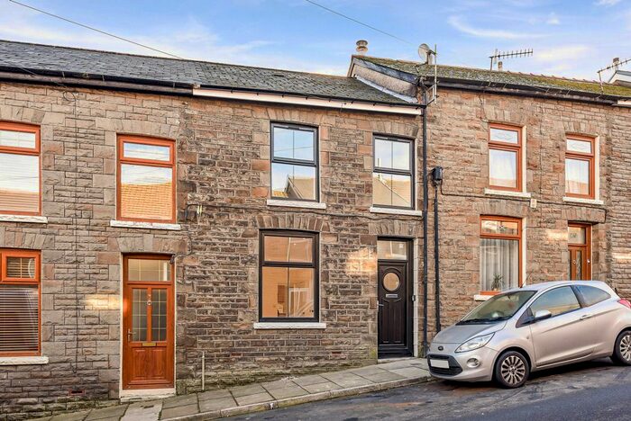 4 Bedroom Terraced House To Rent In Co-Operative Street, Ton Pentre, Pentre, CF41