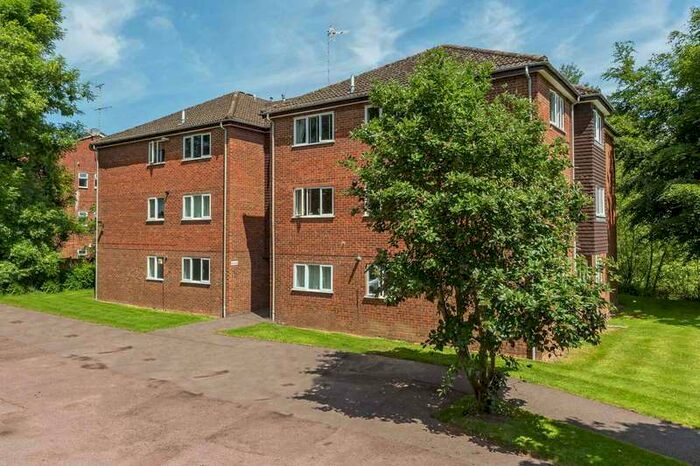 2 Bedroom Flat To Rent In St Johns Well Lane, Berkhamsted, HP4
