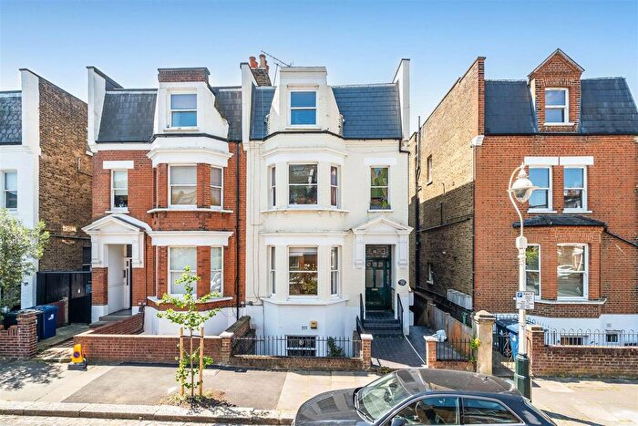 2 Bedroom Flat To Rent In Lammas Park Road, London, W5