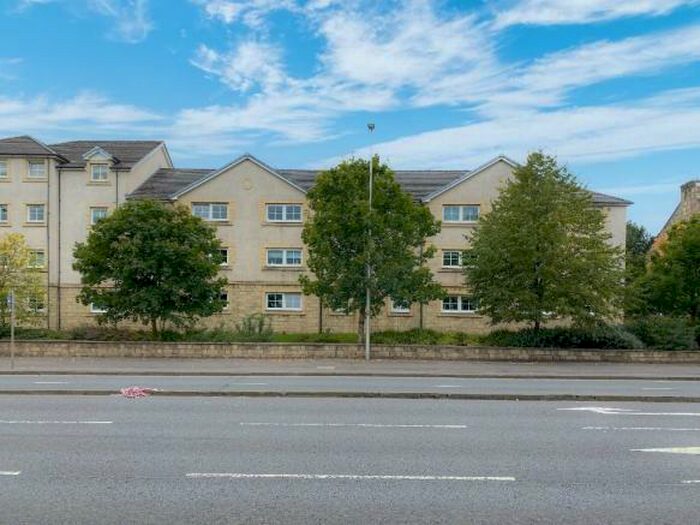 2 Bedroom Flat To Rent In Parkholme Court, Hamilton, ML3