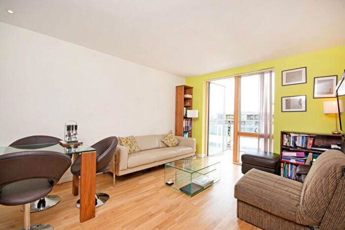 1 Bedroom Flat To Rent In Prospect House, Sun Passage, Bermondsey, London, SE16