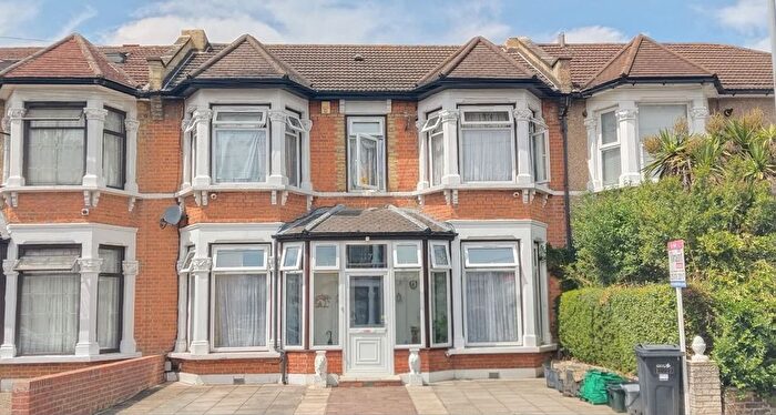 4 Bedroom Terraced House For Sale In Elgin Road, Ilford, IG3