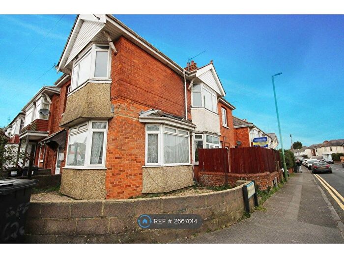 2 Bedroom Flat To Rent In Green Road, Bournemouth, BH9