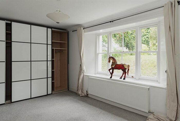 4 Bedroom House To Rent In Wray Park Road, Reigate, RH2