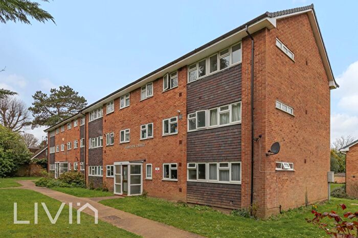 2 Bedroom Flat For Sale In Hurst View Grange, Pampisford Road, South Croydon, Greater London, CR2