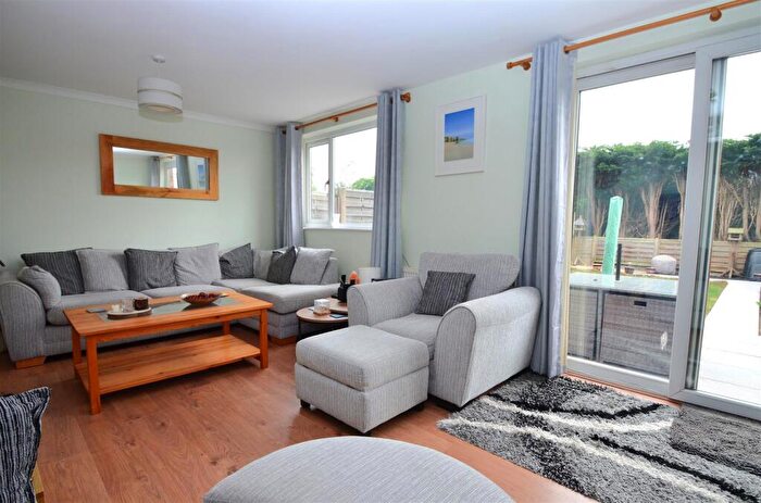 3 Bedroom End Of Terrace House For Sale In Eastway Close, Nailsea, BS48