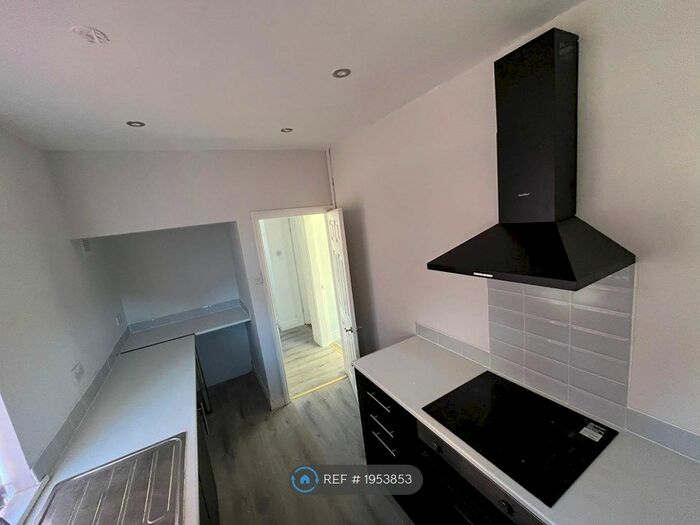 3 Bedroom Semi-Detached House To Rent In Banklands Road, Darlington, DL3