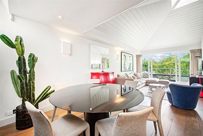 3 Bedroom Flat To Rent In Old Church Street, London, SW3