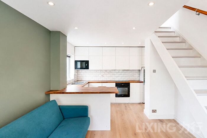 1 Bedroom Detached House For Sale In Joshua Street, Poplar, E14