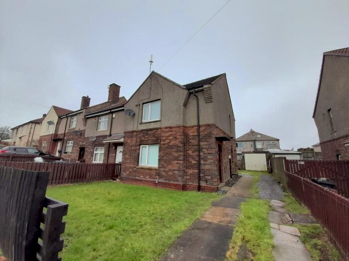 2 Bedroom House To Rent In Beacon Place, Bradford, BD6