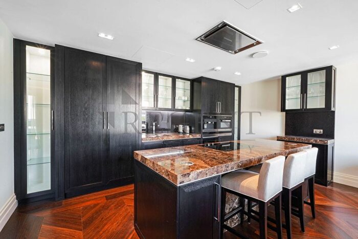 2 Bedroom Flat To Rent In Wren House, Strand, WC2R