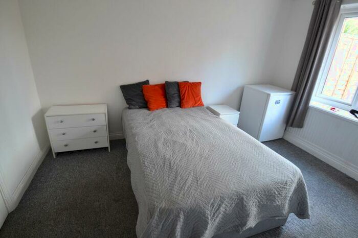 House Of Multiple Occupation To Rent In Sedbergh Road, Corby, NN18