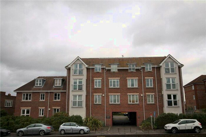 2 Bedroom Flat To Rent In Kingston Road, Epsom, Surrey, KT19