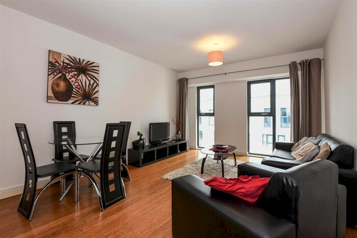 2 Bedroom Flat To Rent In Beeston Road, Beeston, Leeds, LS11