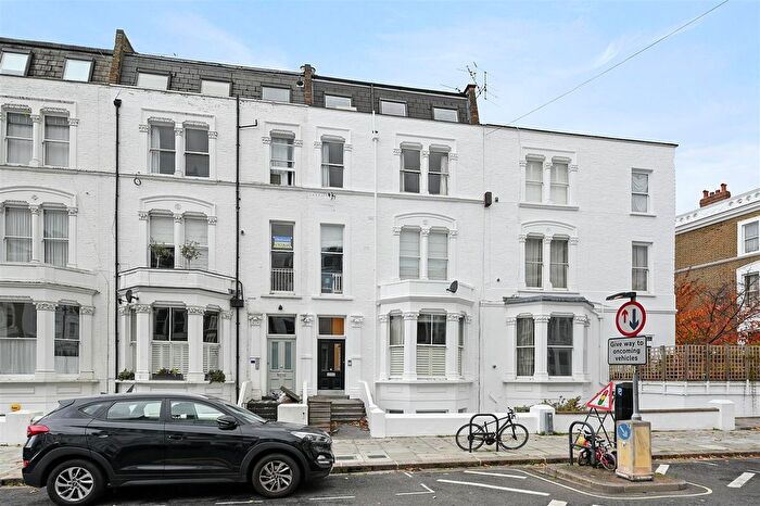2 Bedroom Flat For Sale In Sinclair Road, Brook Green, W14