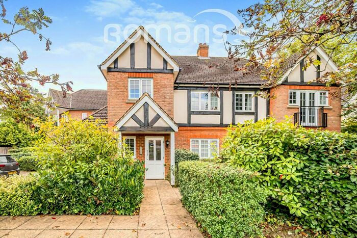 2 Bedroom Flat To Rent In Sheridan House, HP12