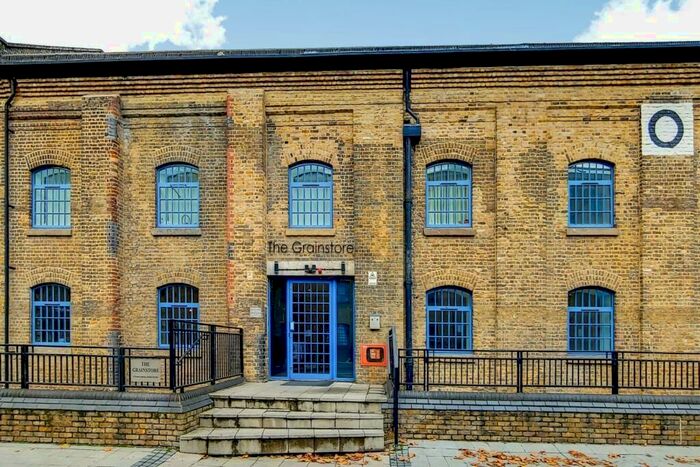 3 Bedroom Flat To Rent In The Grainstore, Western Gateway, Royal Victoria Docks, Excel, London, E16