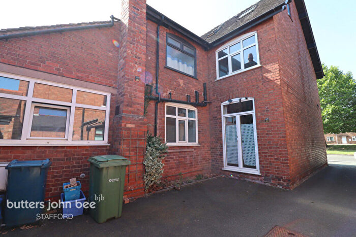 5 Bedroom Semi-Detached House For Sale In Rising Brook, Stafford, ST17