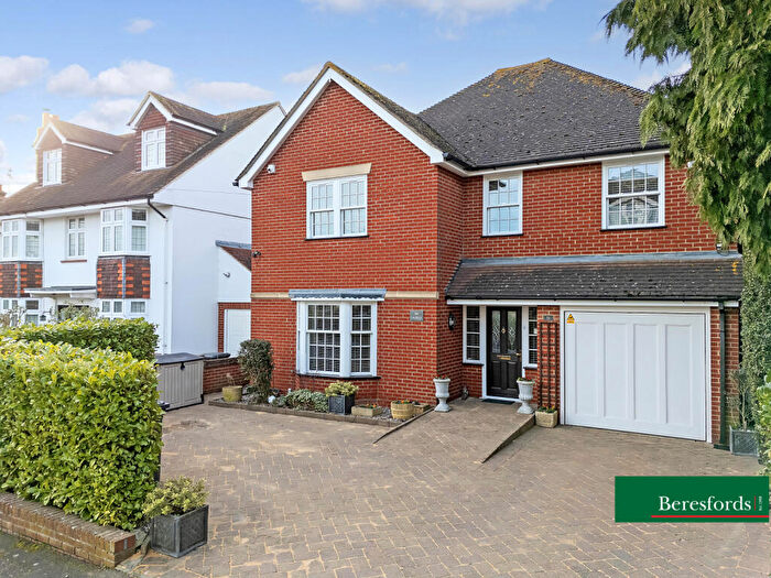 4 Bedroom Detached House For Sale In St Fabians Drive, Chelmsford, CM1