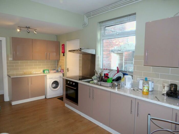 3 Bedroom End Of Terrace House To Rent In St Andrews Street - Student House For /, LN5