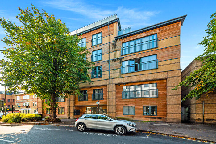 Studio To Rent In Pechiney House, The Grove, Slough, SL1