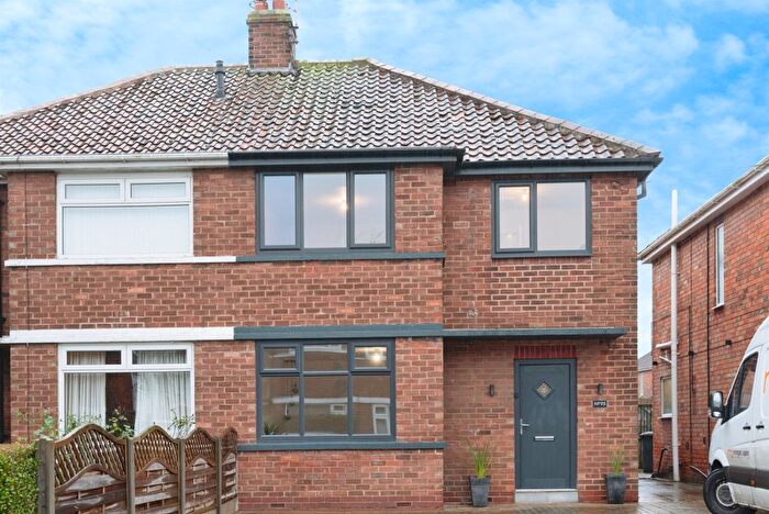 3 Bedroom Semi-Detached House For Sale In Rokeby Park, Hull, HU4