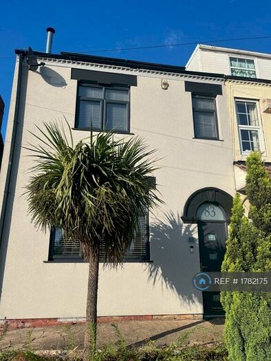 3 Bedroom Semi-Detached House To Rent In West Bawtry Road, Rotherham, S60