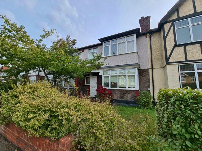 4 Bedroom Terraced House To Rent In Acre Lane, Carshalton, SM5