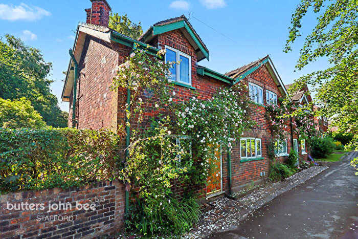 2 Bedroom Cottage For Sale In Stafford Road, Stone, ST15