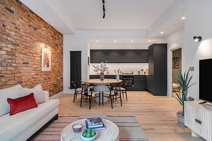 2 Bedroom Flat For Sale In Banner Street, St Lukes, EC1Y