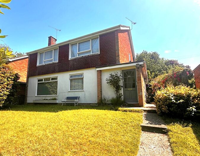 2 Bedroom Ground Maisonette For Sale In Sycamore Road, Hythe, SO45