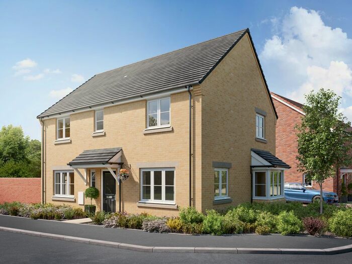 4 Bedroom Detached House For Sale In Bedford Road, Houghton Regis