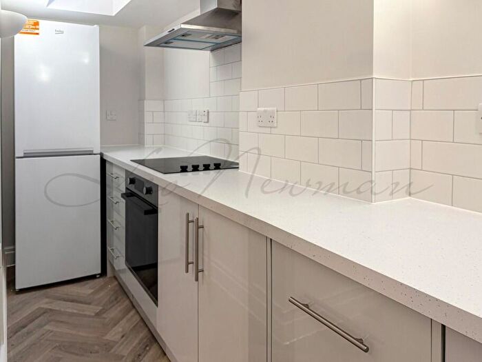 1 Bedroom Flat To Rent In Meadway Court, Hampstead Garden Suburbs, NW11
