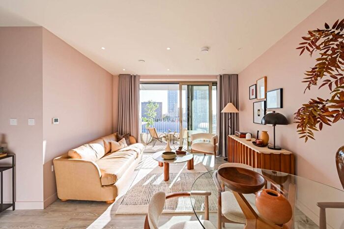 2 Bedroom Flat To Rent In Coppermaker Square, Stratford, London, E20
