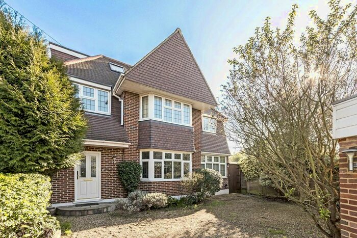 5 Bedroom Property To Rent In Albion Road, Kingston Upon Thames, KT2