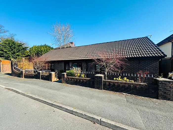 2 Bedroom Bungalow To Rent In Vale Coppice, Horwich, Bolton, Lancashire, BL6