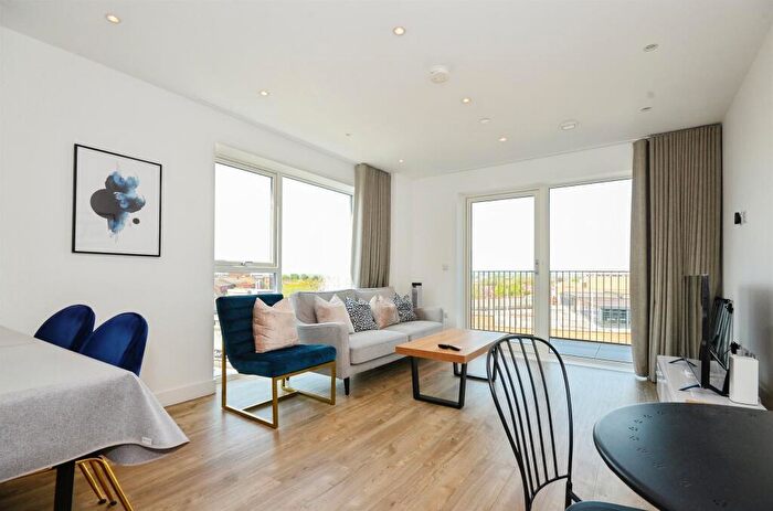 2 Bedroom Apartment For Sale In St. Johns Road, Harrow, HA1
