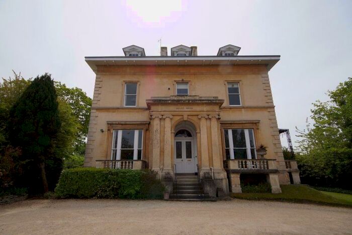 2 Bedroom Flat To Rent In Lansdown, GL50