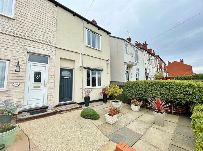 2 Bedroom End Of Terrace House For Sale In Pontefract Road, Featherstone, WF7