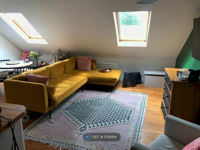 2 Bedroom Flat To Rent In Kingscourt Road, London, SW16