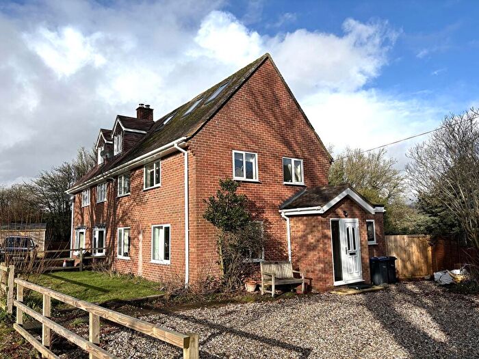 3 Bedroom Semi-Detached House For Sale In Castle Road, Marlborough, SN8