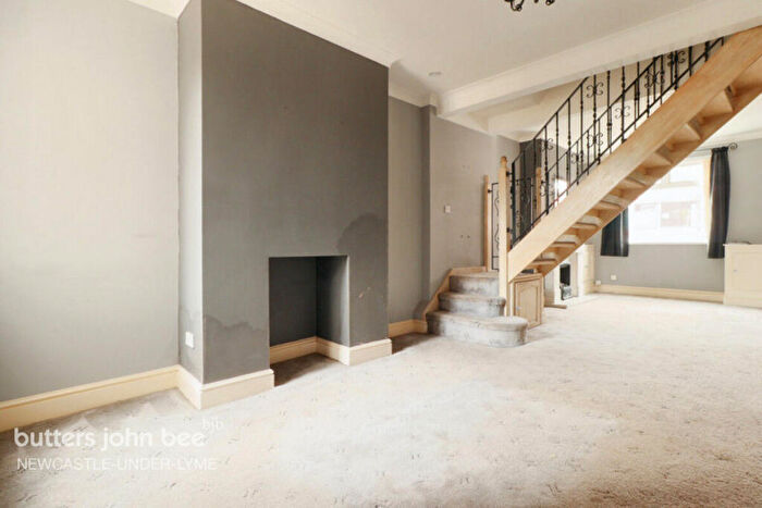 3 Bedroom End Of Terrace House For Sale In Oxford Road, Newcastle, ST5