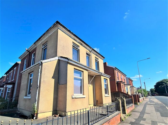 4 Bedroom End Of Terrace House To Rent In Sharoe Green Lane, Preston, PR2