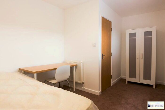 7 Bedroom House To Rent In May Street, Cathays, Cardiff, CF24