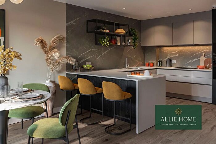 3 Bedroom Flat For Sale In Pegler Square, London, SE3