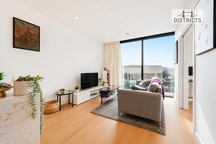 1 Bedroom Apartment To Rent In Hampton Tower, Marsh Wall, E14
